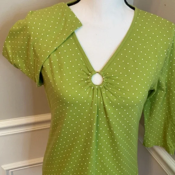 Green and White Polka Dot Top size Medium tee t-shirt - Picture 2 of 7